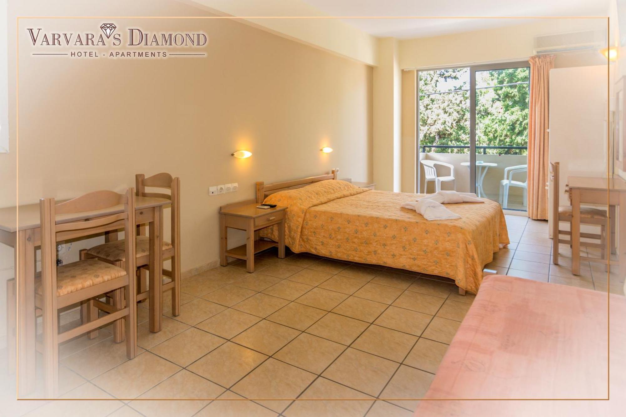 Varvaras Diamond Hotel 普拉坦斯 客房 照片